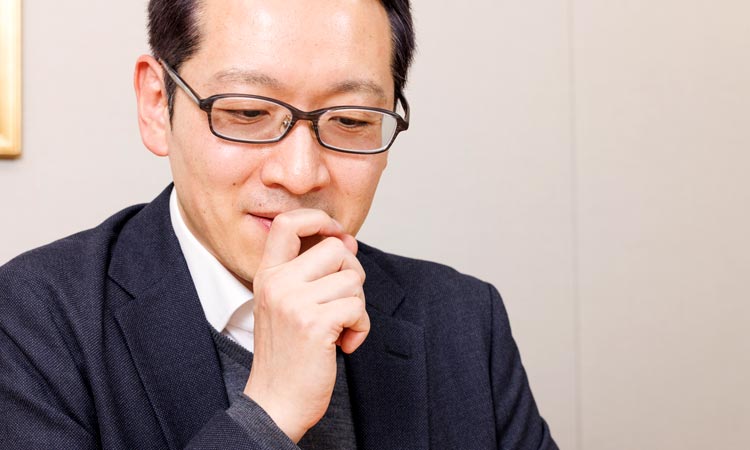 臼井 栄太さん（三菱商事株式会社 人事部 部長代行）インタビューの様子